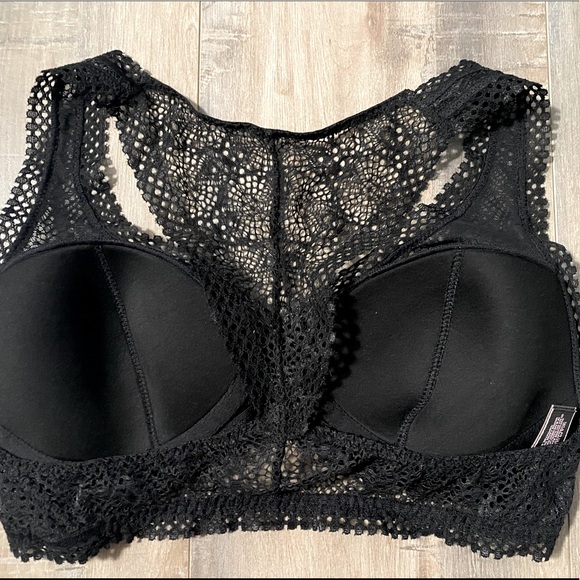 VICTORIA’S SECRET Lace Bralette ❤️❤️ - Picture 3 of 4
